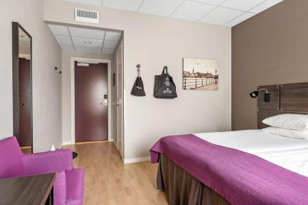 Best Western Plus Park Airport - 81