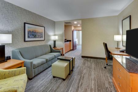 Drury Inn & Suites Orlando near Universal Orlando Resort - 85
