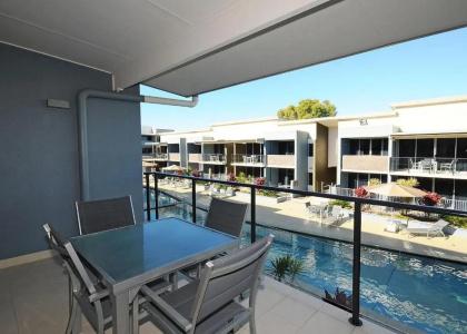 Ramada by Wyndham - 20