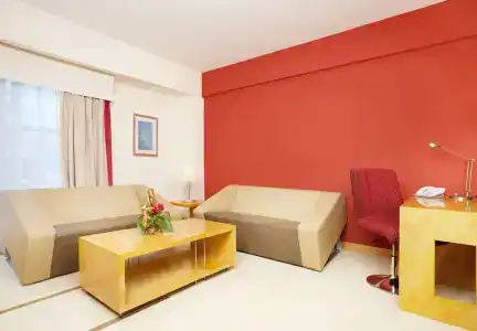Holiday Inn, An Ihg - 76
