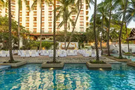Chatrium Royal Lake Yangon - 16