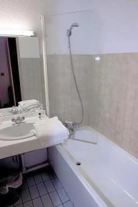Hôtel La Source - 54