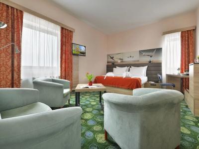 Ramada Airport Prague - 32