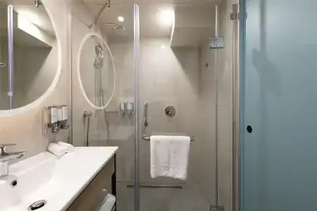 Hampton by Hilton Center - 17