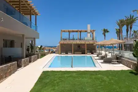High Beach White - Adults Only - 11