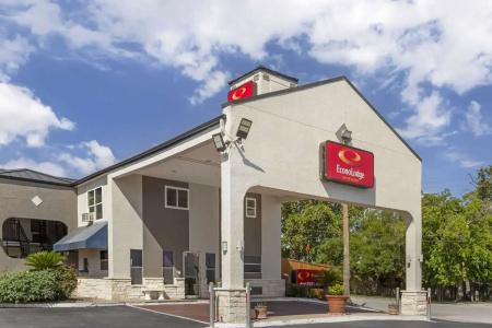 Travelodge By Wyndham San Antonio Lackland a f b - 23