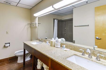 Quality Suites - 7