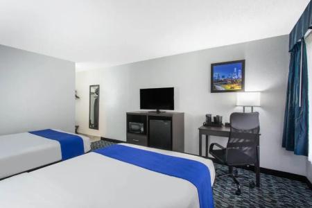 Baymont by Wyndham Charlotte University - 29