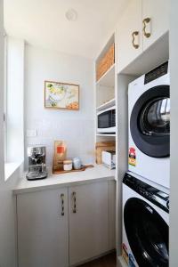 Pacific Views - 102