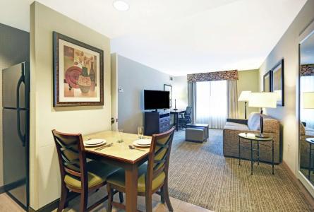 Homewood Suites by Hilton Denver International Airport - 78