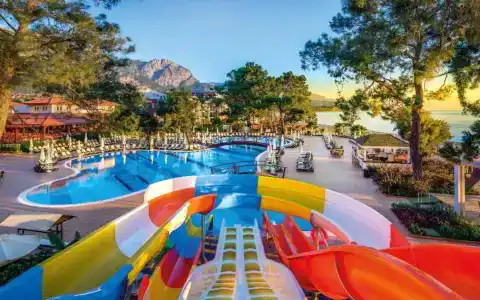 Crystal Aura Beach Resort & Spa  - 32