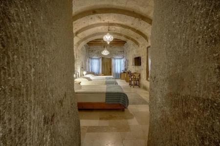 Hera Cave Suites - 57