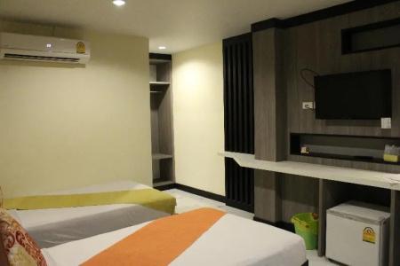 Samsen Sam Place - 68