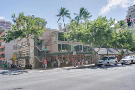 Kuhio Banyan (with Kitchenettes) - 47