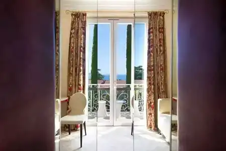 Hôtel Château de la Tour - 41