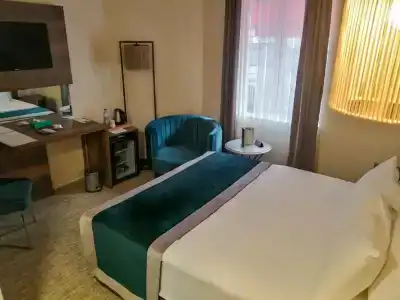 The Life & Spa - 6