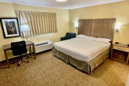 Suburban Studios Cape Coral - 21
