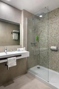 Best Western Mediterranee Menton - 63