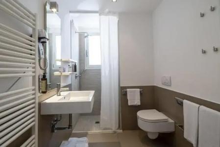Le Rose Suite - 54