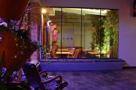 Poshtel - Premium - 1