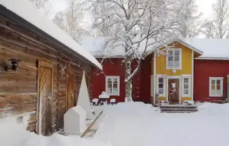 LAURI Historical Log House Manor - 82
