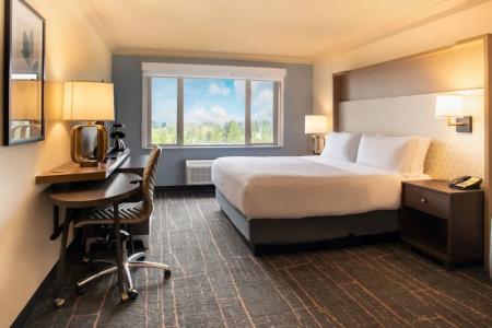 Elk Lake Inn & Suites - 58
