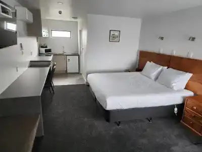 Auto Lodge - 29