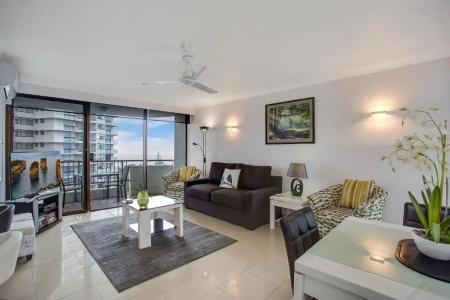 Pacific Broadbeach - 52
