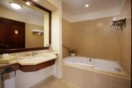 Courtyard by Marriott - 50
