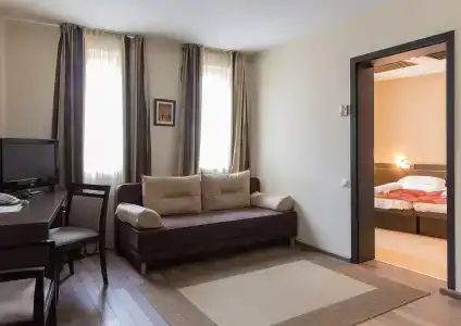 Ce Plaza - 3