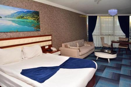 Business Grand - 50