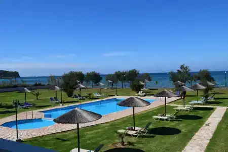 s&c Kosmos Beach Resort - 55