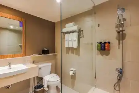 Holiday Inn Phuket Beach - 23