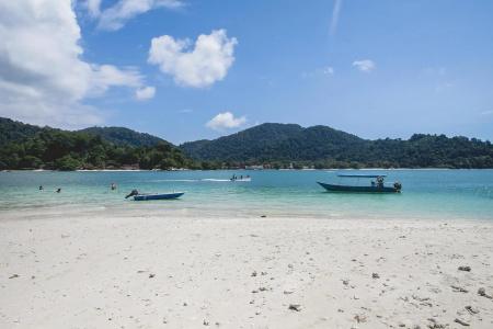 Anjungan Beach - 12