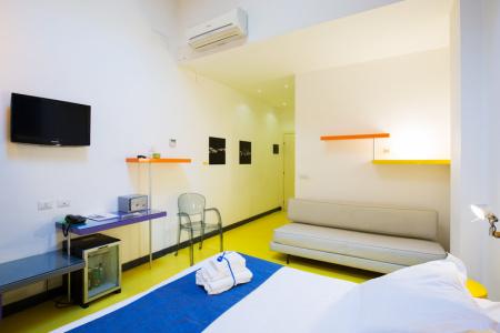 Correra 241 Lifestyle - 16