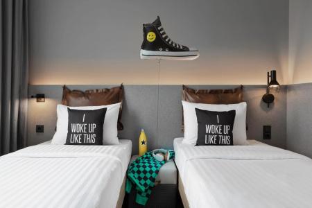 Moxy Duesseldorf City - 3