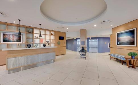 Four Points by Sheraton Downtown - 1