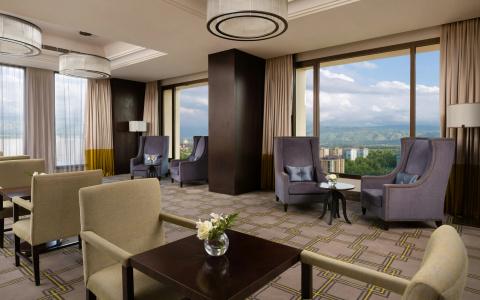 Hilton - 25