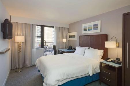 Hampton Inn Seaport Financial District - 44