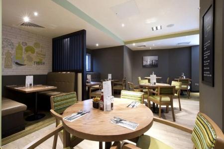 Premier Inn Tottenham Hale - 14