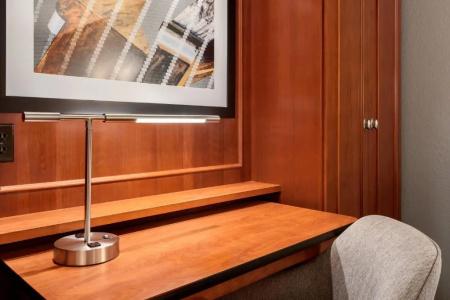 Hampton Inn-Airport - 36