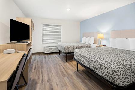 Comfort Suites - 17