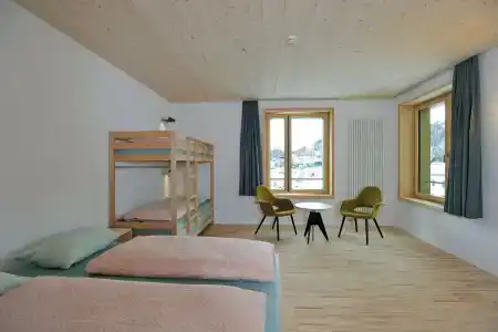 St. Moritz Youth Hostel - 25