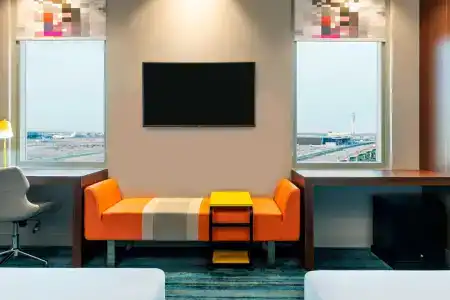 Aloft Dubai South - 11