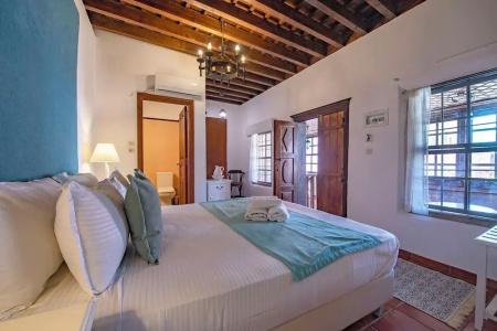 Saint Artemios and Oriental Suites - 13