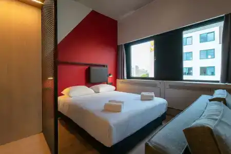 Via Suites - 39