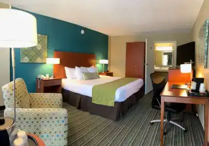 Best Western On The Bay Inn & Marina - 39