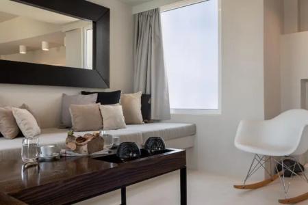 West East Suites - 86