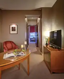 Giraffe by Library Hotel Collection - 102