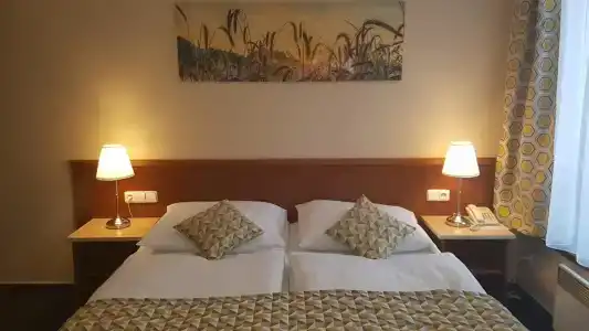 ApartAustria Suites - 2